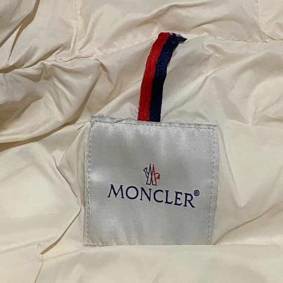 Moncler Cream Puffer Jacket girl It needs to be washed - Picture 11 of 16